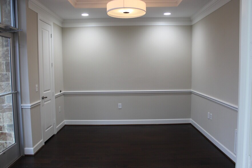 More Photos Of 5757 Flewellen Oaks Ln, Fulshear Medical For Lease