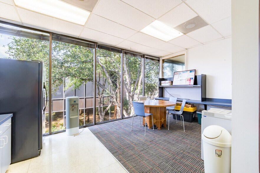 More Photos Of 8500 Shoal Creek Blvd, Austin Medical For Sale