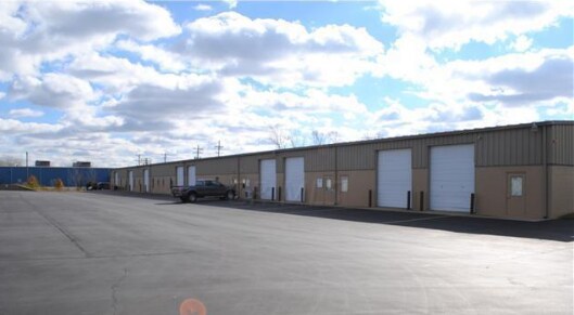 More Photos Of 6274-6290 Seeds Rd, Grove City Warehouse For Lease