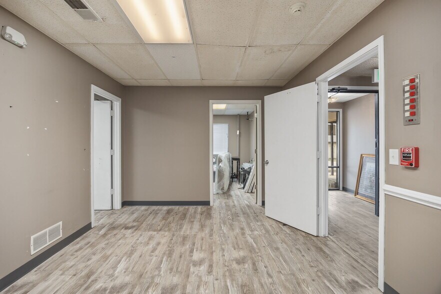 More Photos Of 3919 Messanie St, Saint Joseph Office For Sale