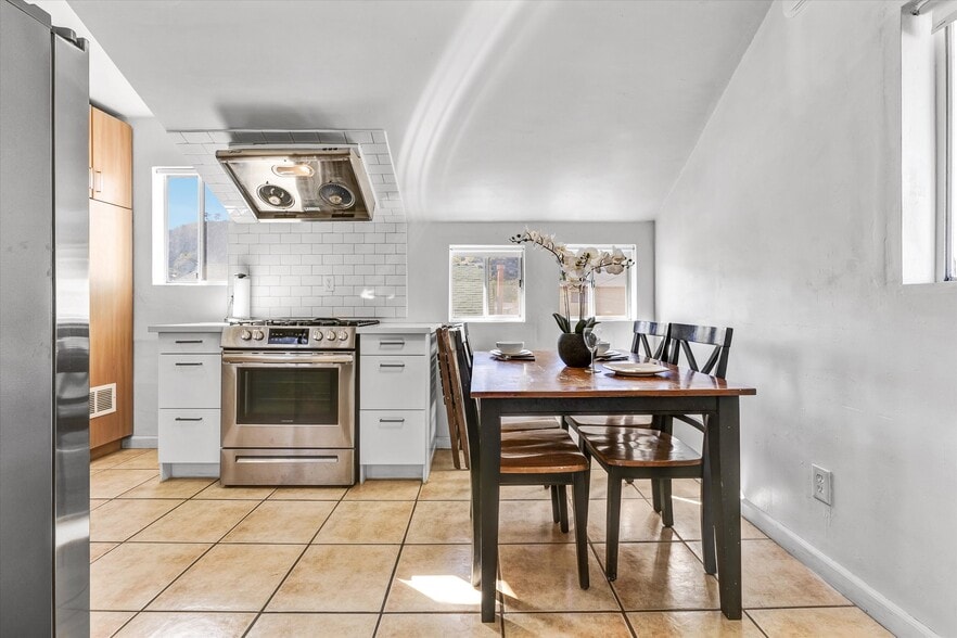 More Photos Of 2405 Meadowvale Ave, Los Angeles Multifamily For Sale