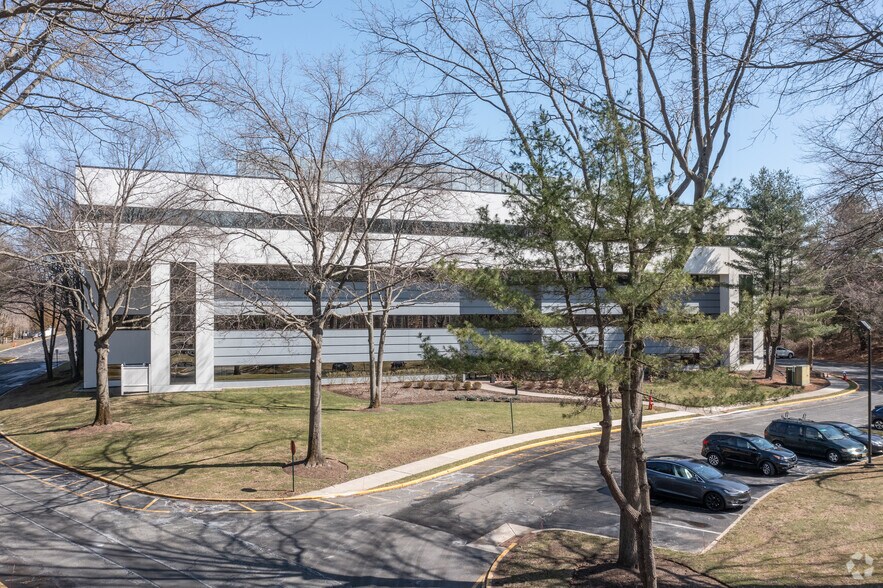 More Photos Of 4 Independence Way, Princeton Office For Lease