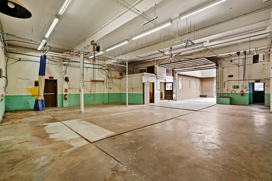 More Photos Of 520 Washington Ave, Dravosburg Warehouse For Sale