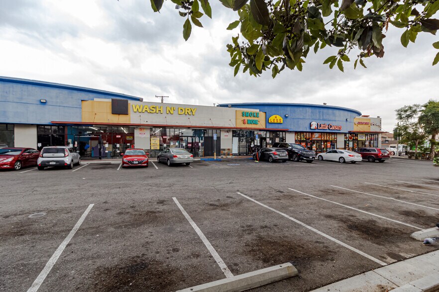 More Photos Of 10714 S Western Ave, Los Angeles Unknown For Lease