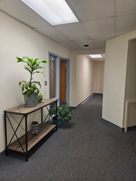 More Photos Of 260 Amity Rd, Woodbridge Medical For Sale