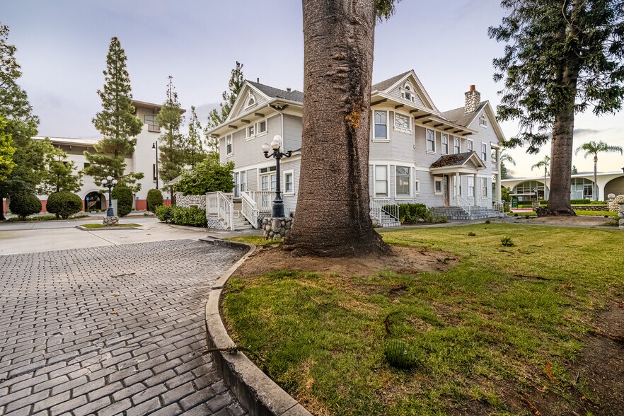 More Photos Of 307 E Chapman Ave, Orange Office For Sale