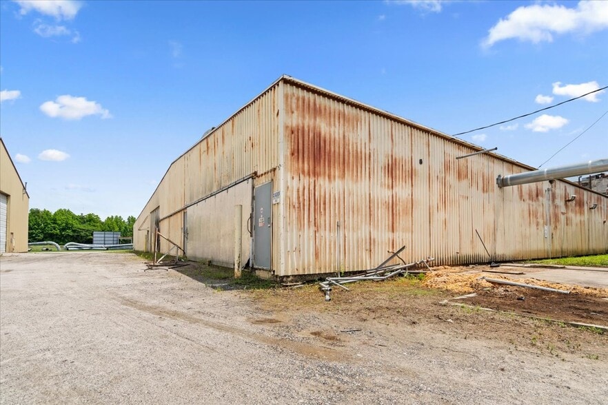 More Photos Of 119 E 6th Ave, Pamplico Industrial For Sale