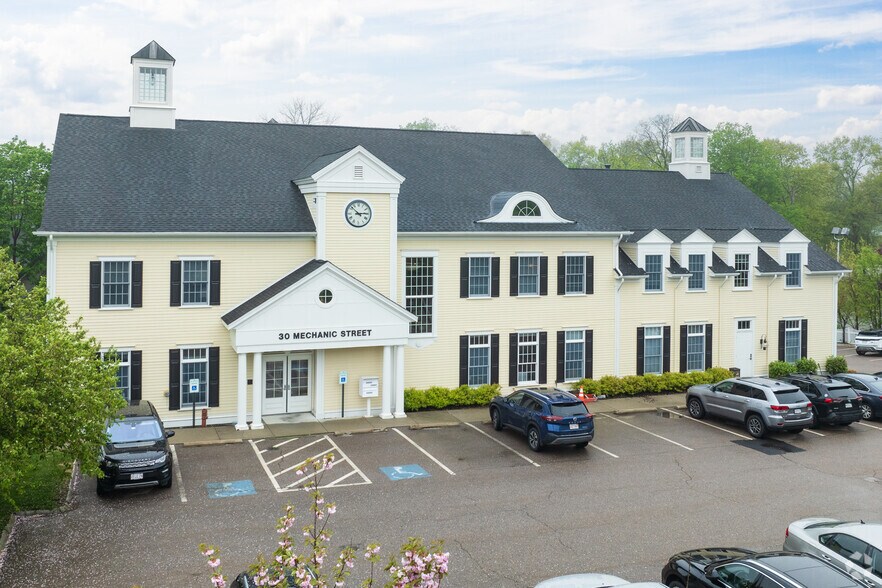 More Photos Of 30 Mechanic St, Foxborough Office For Lease