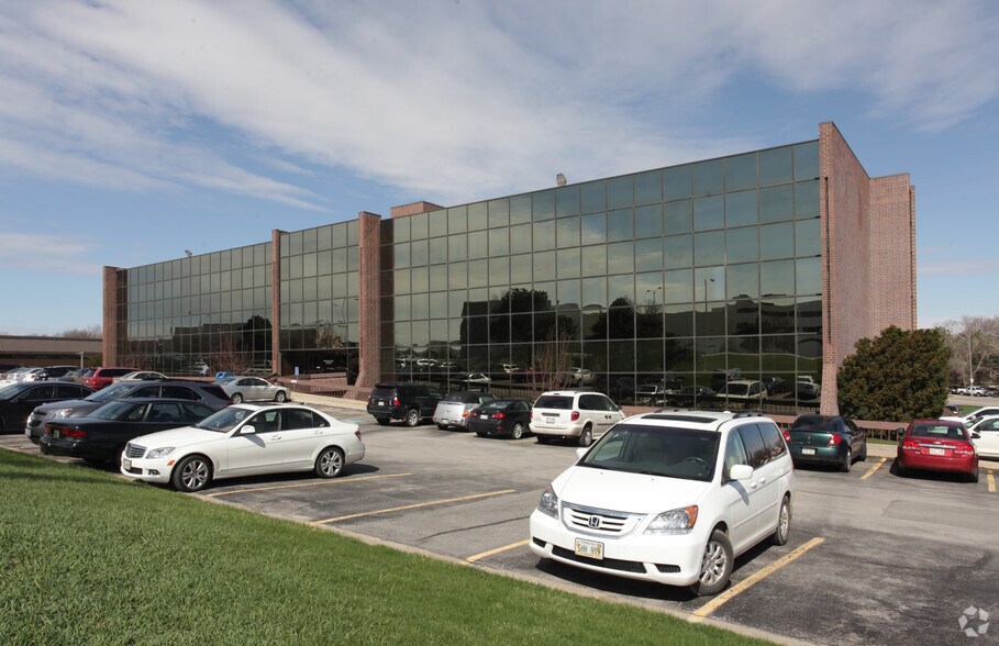 More Photos Of 770 N Cotner Blvd, Lincoln Office For Lease