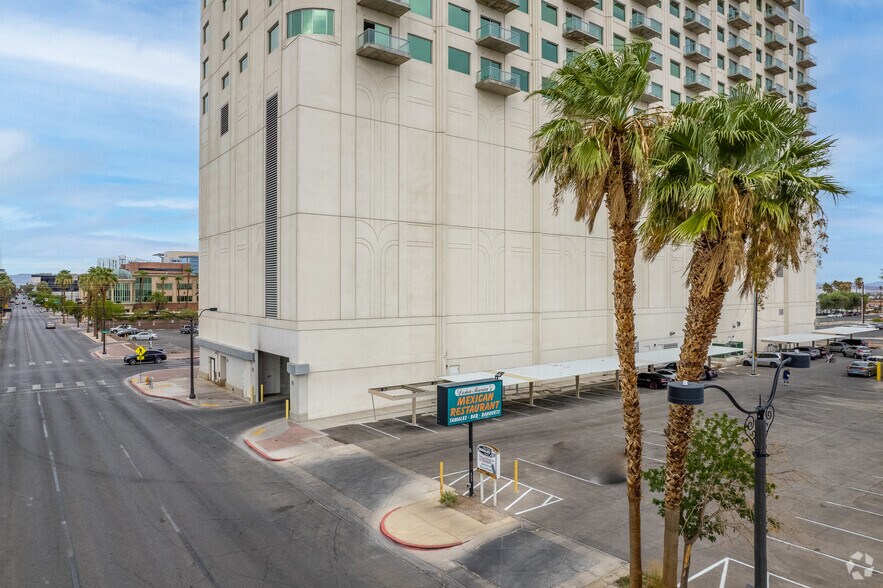 More Photos Of 900 S Las Vegas Blvd, Las Vegas Apartments For Lease