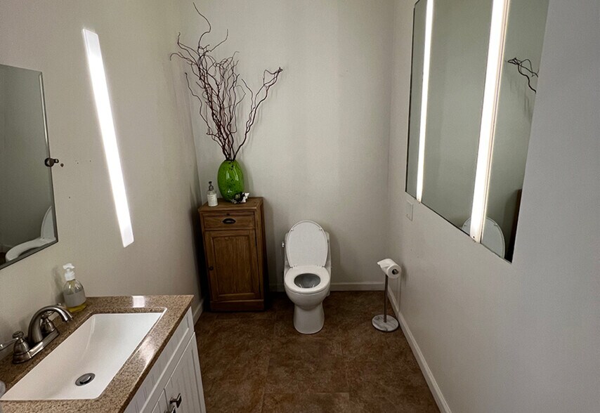 More Photos Of , Los Angeles Flex For Sale