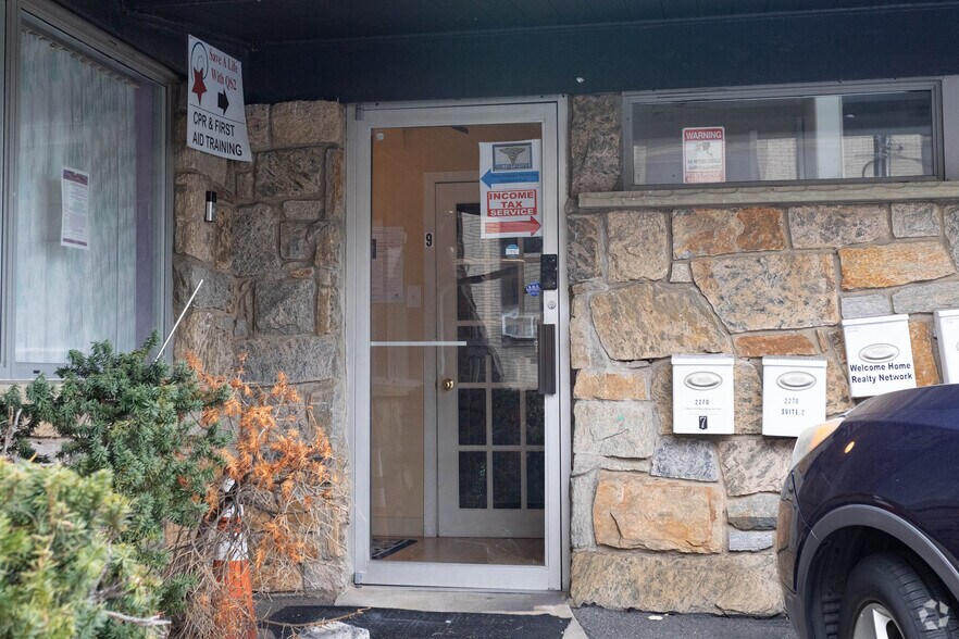 More Photos Of 2270 Grand Ave, Baldwin Medical For Sale