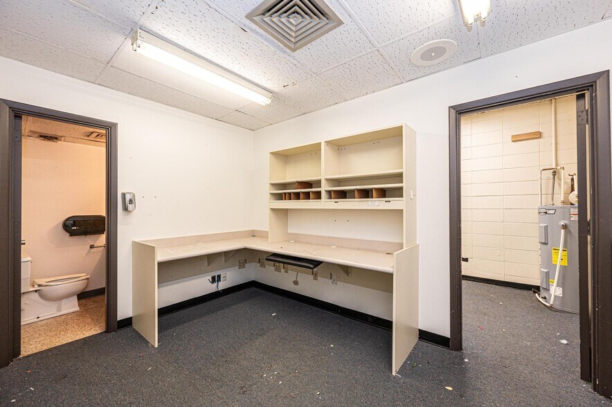 More Photos Of 721 Malcolm Blvd, Rutherford College Medical For Lease