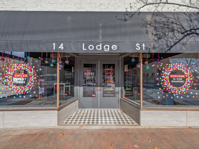 More Photos Of 14 Lodge St, Asheville Storefront Retail Office For Lease