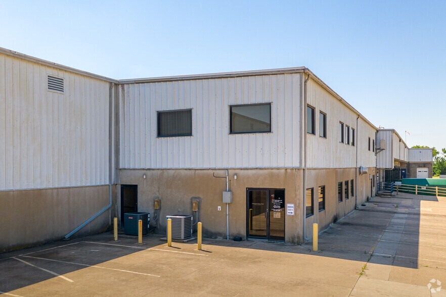 More Photos Of 350 Garden Acres Dr, Fort Worth Refrigeration Cold Storage For Lease