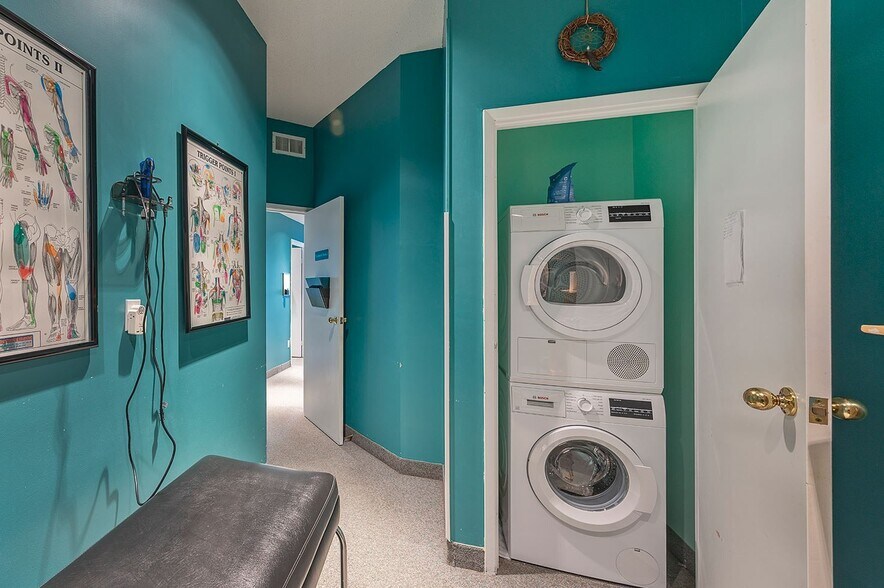 More Photos Of 911 Purdy Mills Rd, Kingston Medical For Sale