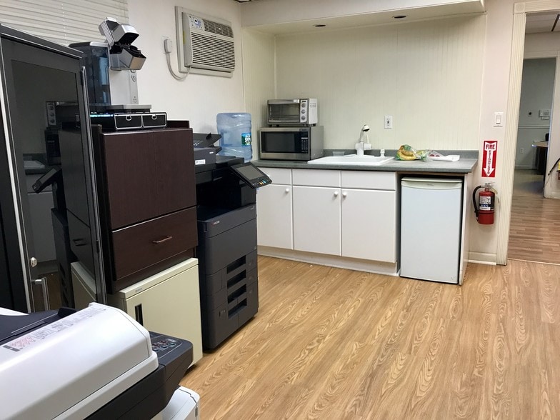 More Photos Of 245 Union St, Lodi Office For Sale