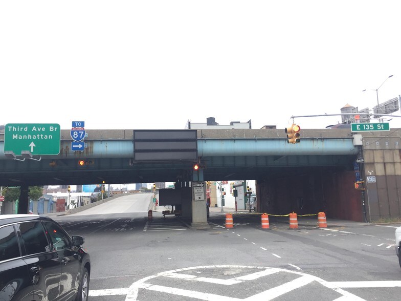 More Photos Of 171 Lincoln Ave, Bronx Manufacturing For Sale