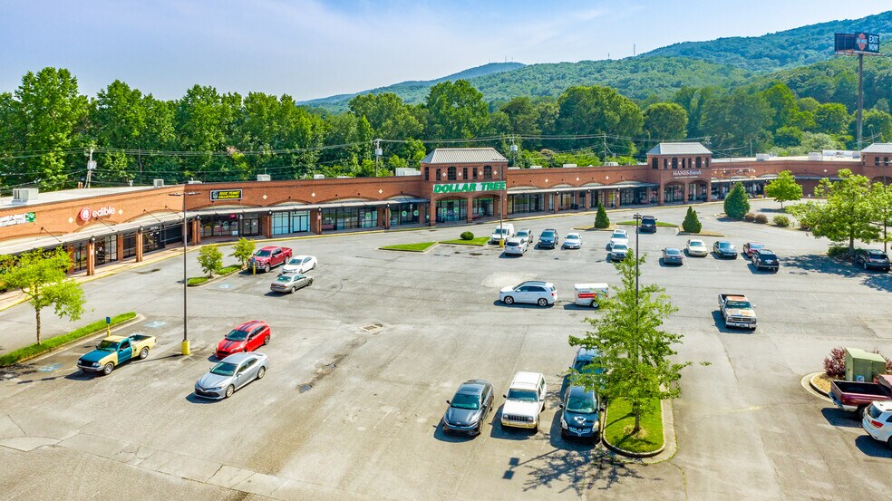 More Photos Of 1001 Market St, Dalton Unknown For Lease