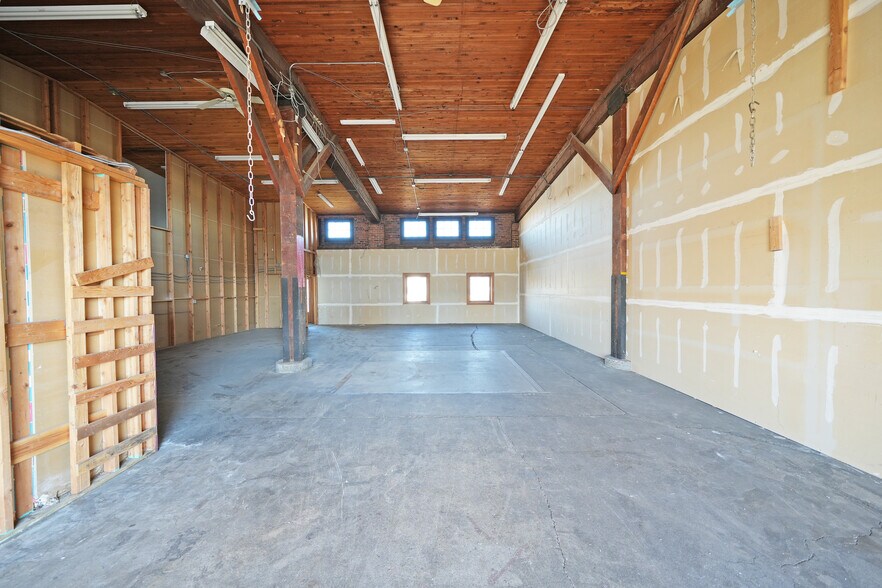 More Photos Of 2-12 S 1st Ave, Yakima Office For Lease