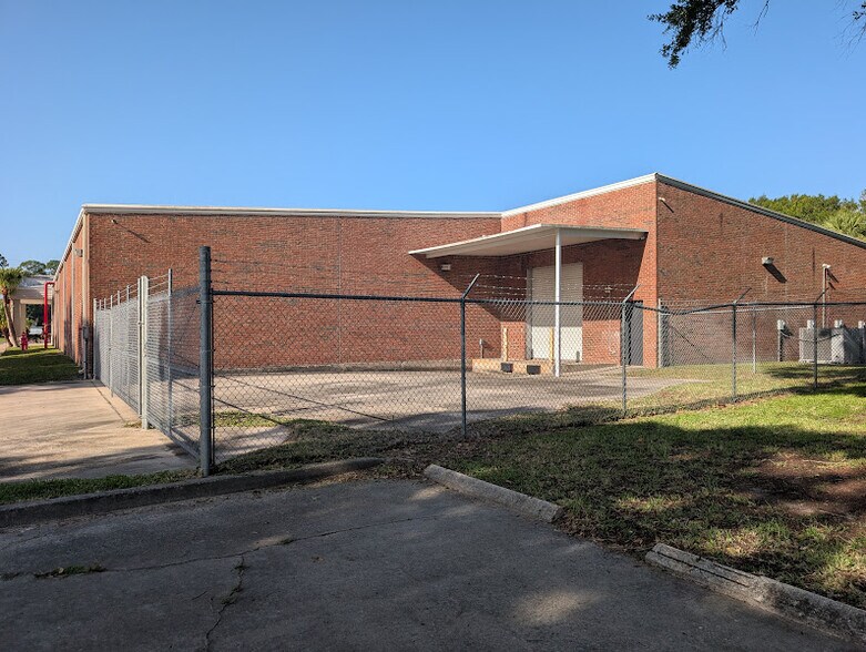 More Photos Of 3800 W New Haven Ave, Melbourne Freestanding For Sale