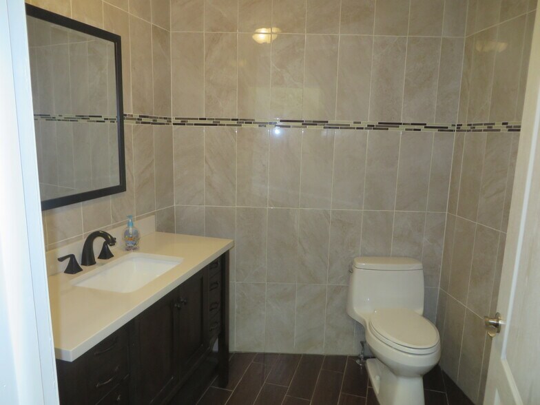 More Photos Of 286 E Main St, Somerville Medical For Lease