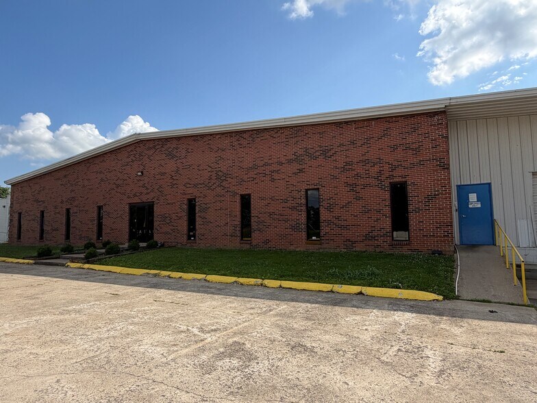 More Photos Of 198 Trojan St, Mount Sterling Industrial For Lease