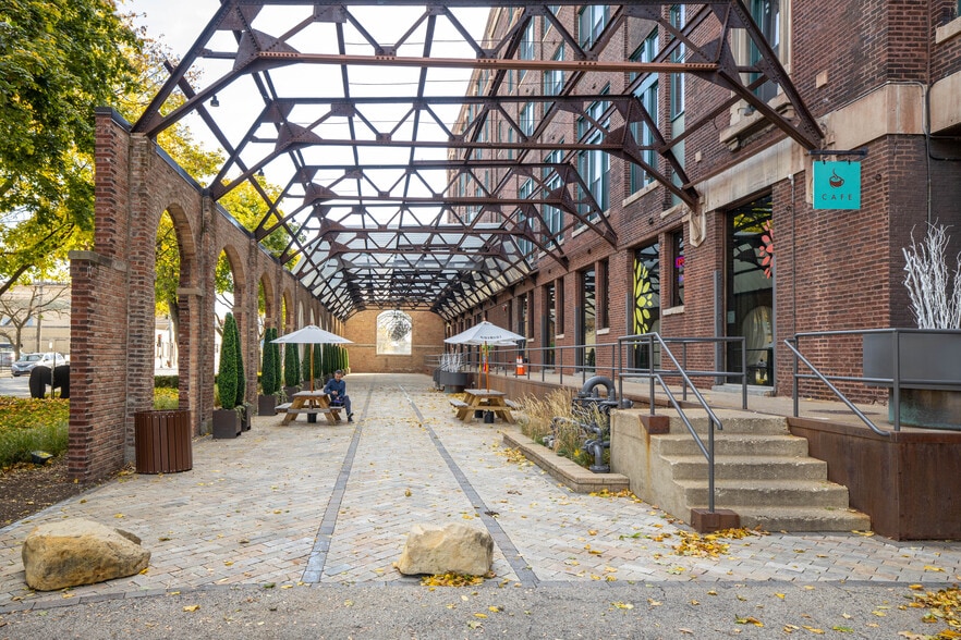 More Photos Of 1200 W 35th St, Chicago Office For Lease