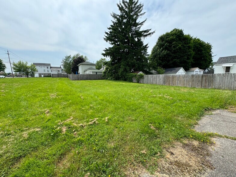 More Photos Of 75-83 W Utica St, Oswego Land For Sale