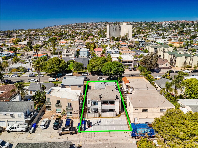More Photos Of 935 Chalcedony St, San Diego Apartments For Sale