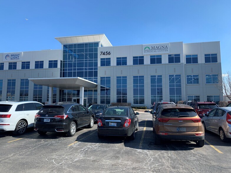 More Photos Of 7456 S State Rd, Bedford Park Medical For Lease