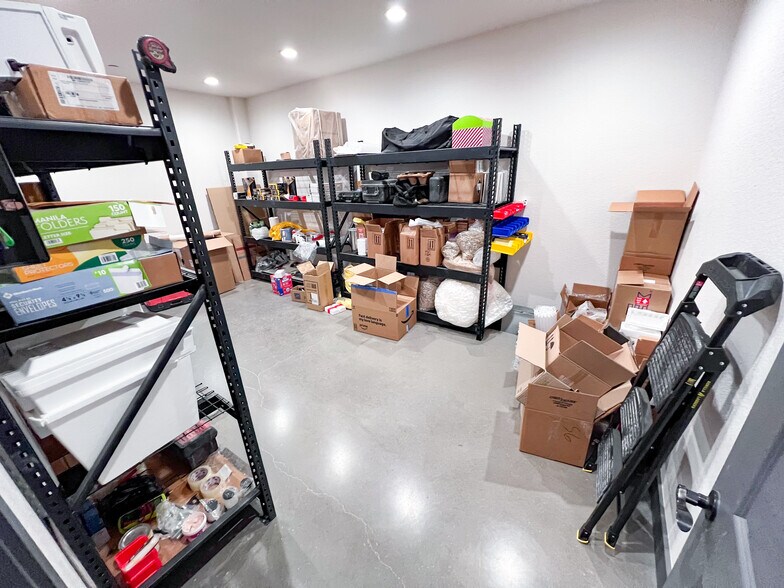 More Photos Of 2401 E County Road 155, Midland Service For Sale