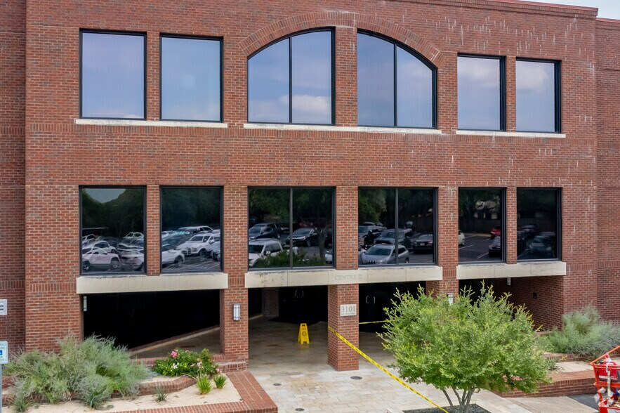 Primary Photo Of 3101 Bee Caves Rd, Rollingwood Office For Lease