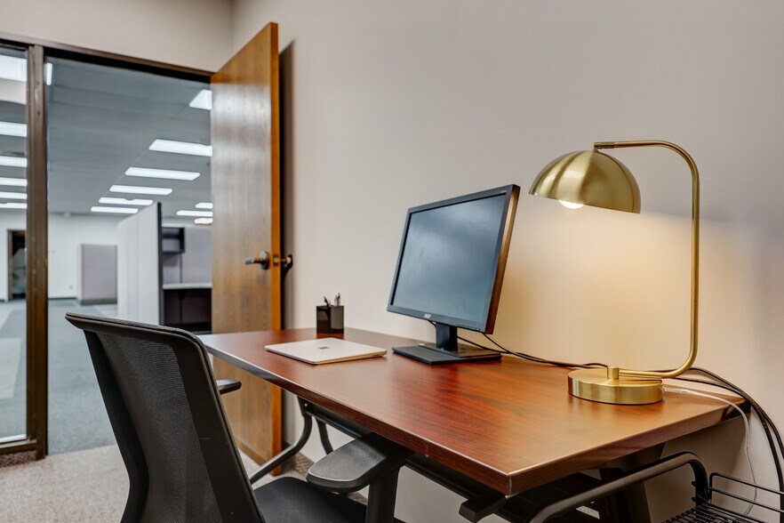 More Photos Of 4750 Venture Dr, Ann Arbor Light Manufacturing For Lease