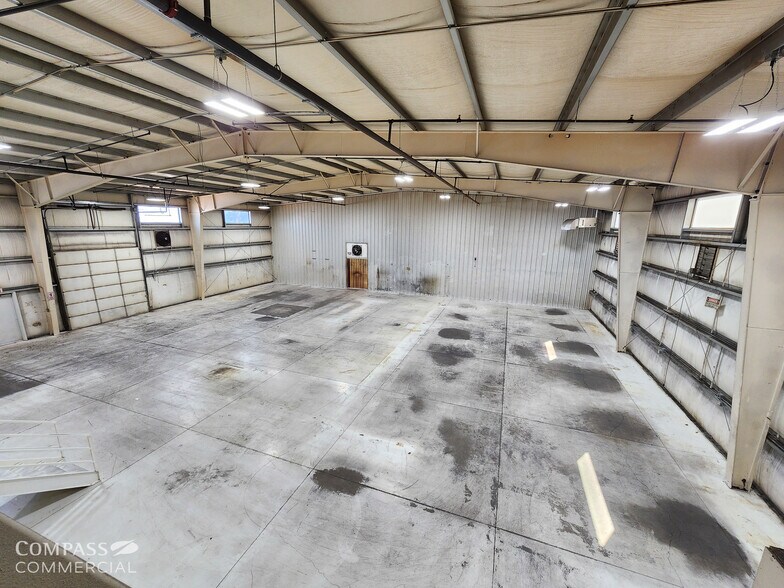 More Photos Of 63360 Powell Butte Hwy, Bend Warehouse For Lease