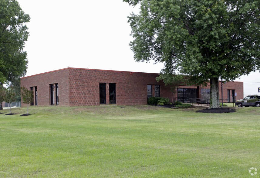 More Photos Of 8274 Hacks Cross Rd, Olive Branch Office For Lease