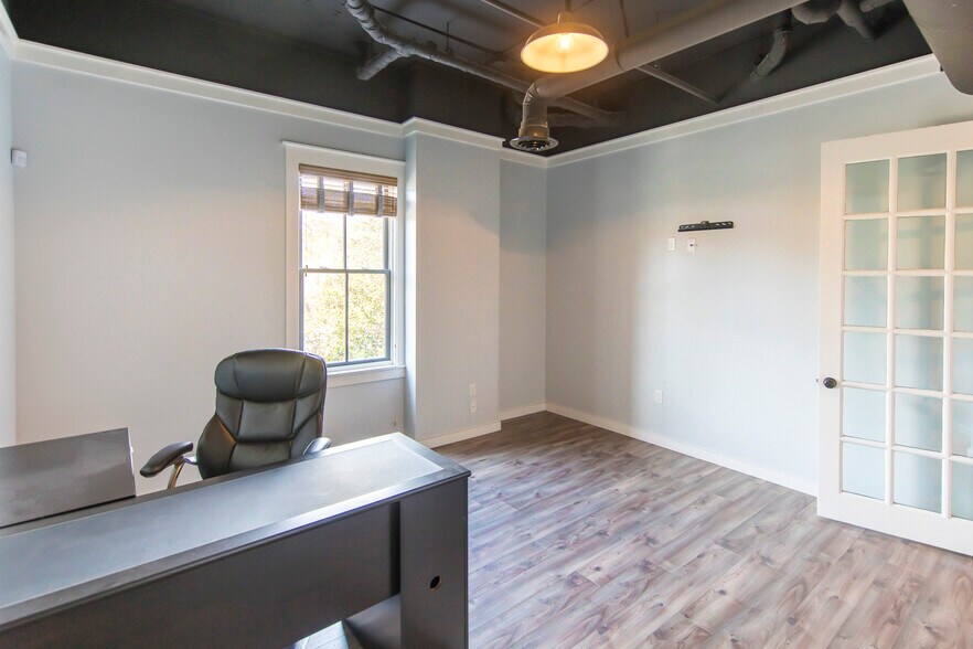 More Photos Of 2050 W County Highway 30A, Santa Rosa Beach Loft Creative Space For Sale