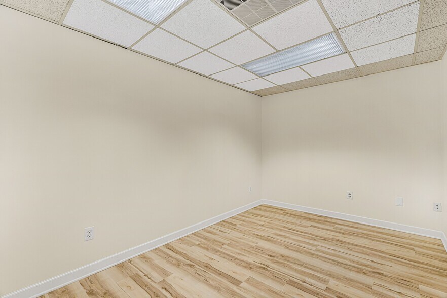 More Photos Of 35-37 Tamarack Cir, Skillman Medical For Lease