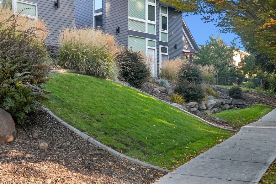 More Photos Of 2009 S Grand Blvd, Spokane Apartments For Sale