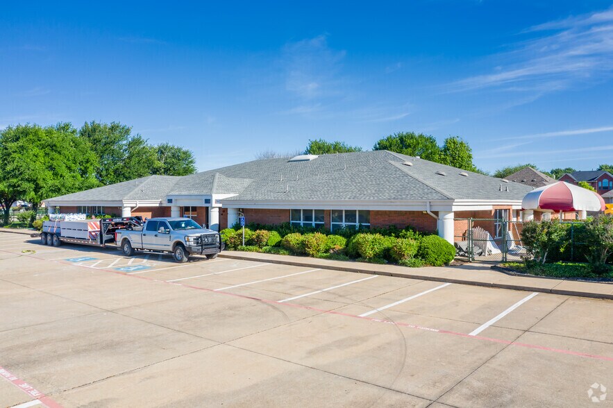 More Photos Of 210 N Alma Rd, Allen Daycare Center For Lease