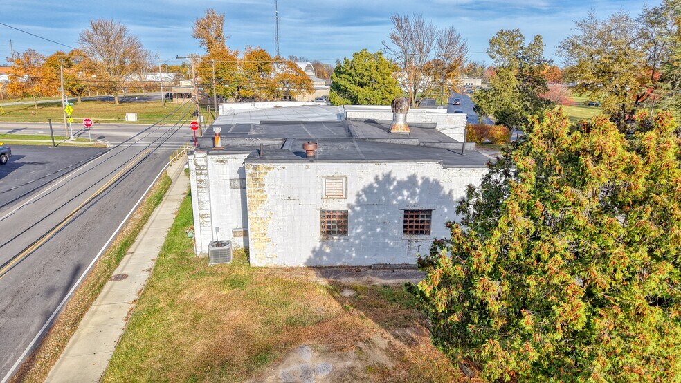 More Photos Of 2801 Columbus Ave, Sandusky Freestanding For Sale