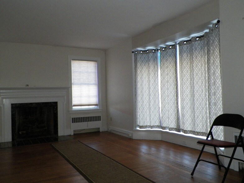 More Photos Of 24 Newport Ave, Pawtucket Office Residential For Sale