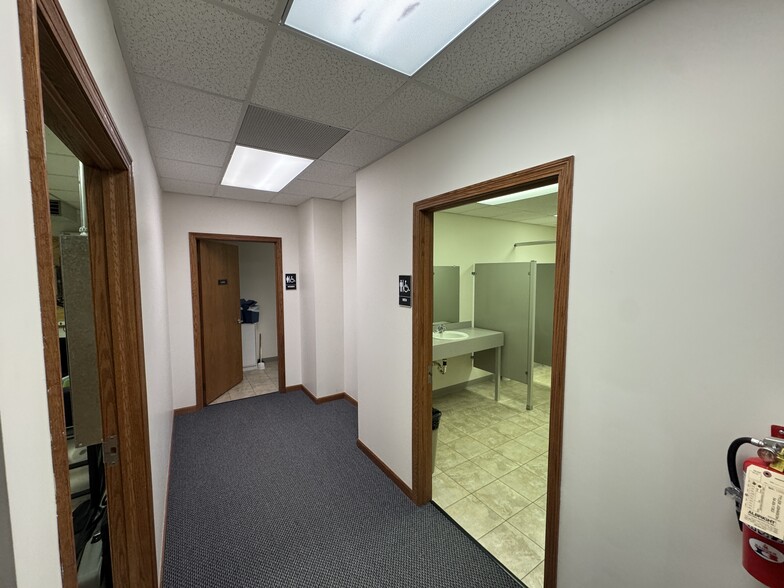More Photos Of 1985 Eagle Pass, Wooster Office Residential For Sale