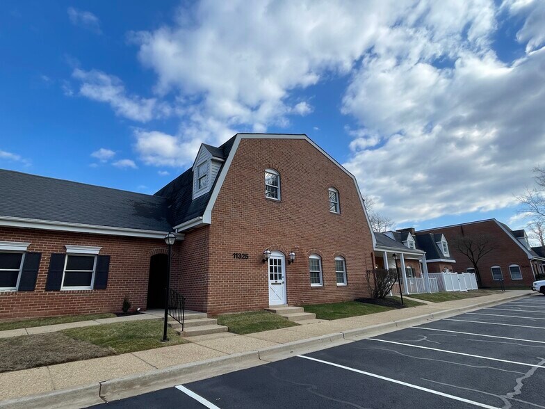 More Photos Of 11325 Pembrooke Sq, Waldorf Medical For Sale