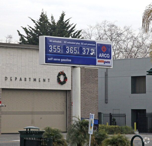 More Photos Of 1260 Park St, Alameda Service Station For Sale