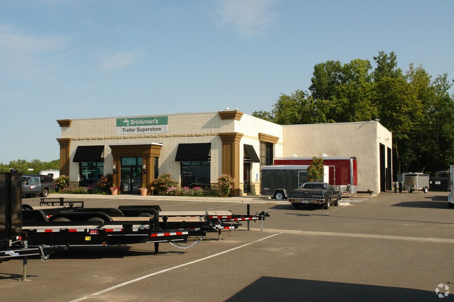 More Photos Of 9541 152nd Ave NE, Forest Lake Industrial For Lease