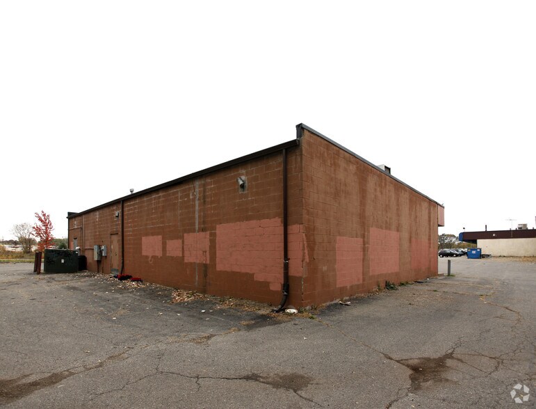 More Photos Of 1011 E Michigan, Ypsilanti Freestanding For Sale