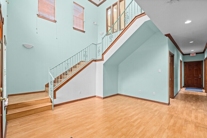 More Photos Of 1218 S Presa St, San Antonio Office Residential For Lease