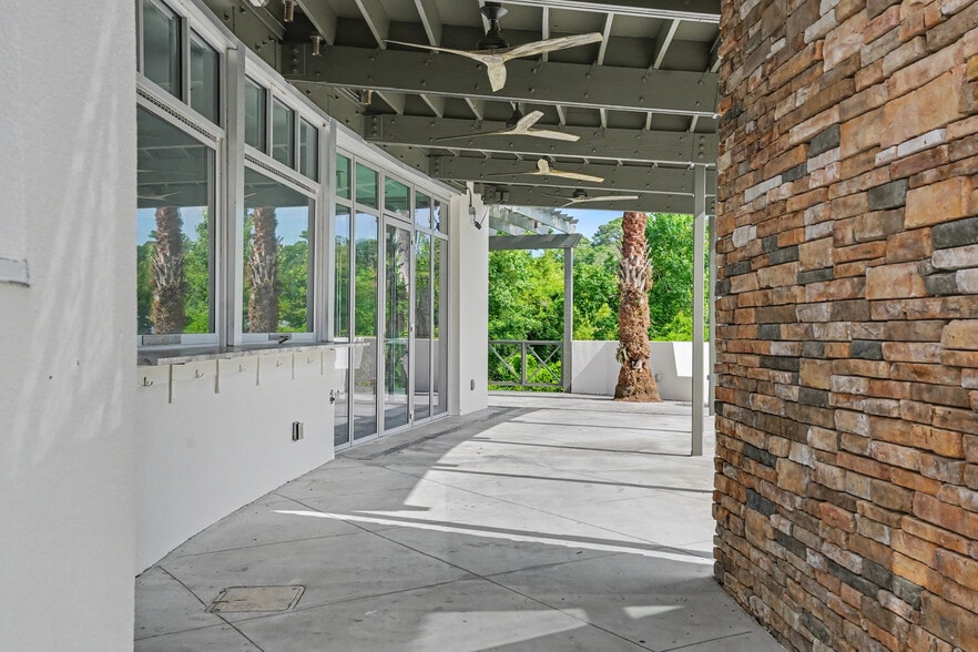 More Photos Of 7815 E US Hwy 80, Savannah Restaurant For Sale