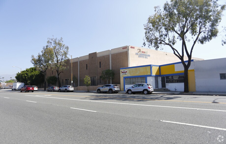 More Photos Of 4544 San Fernando Rd, Glendale Light Manufacturing For Lease